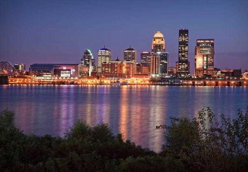 Courtyard Louisville Northeast Екстериор снимка