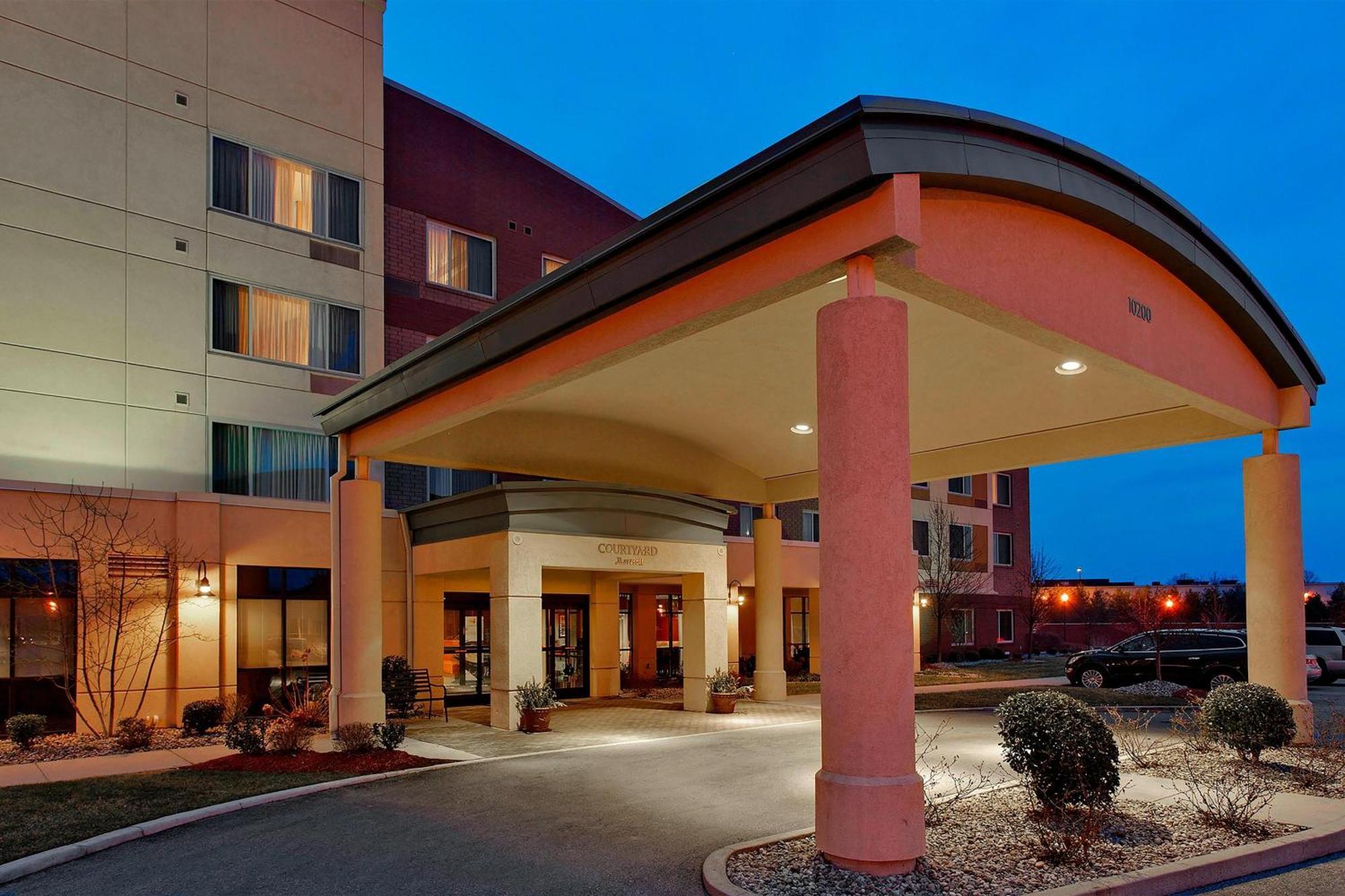 Courtyard Louisville Northeast Екстериор снимка